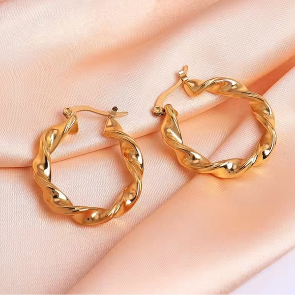 18K Gold Plated Medium Twisted Hoop Earrings - Picture 3 of 7